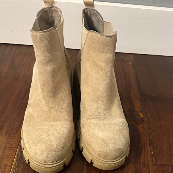 Steve Madden Tan Suede Ankle Boots - Picture 6 of 11